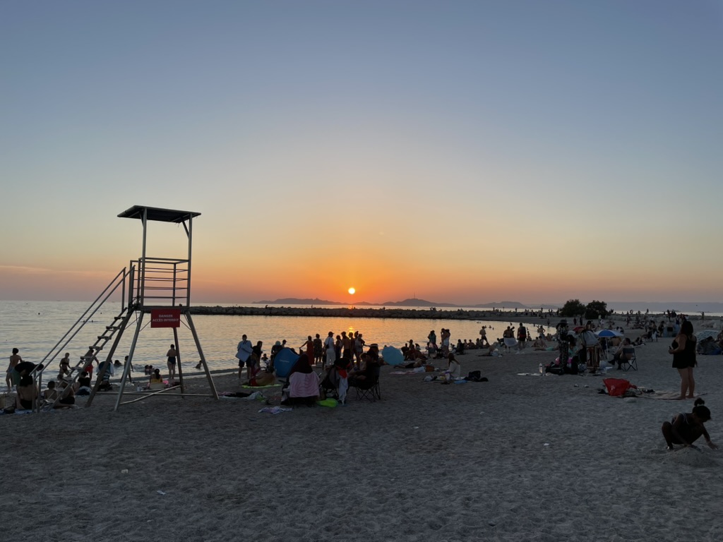 Sonnenuntergang in Marsaille. Wunderschöne Provence und Meerenbriese